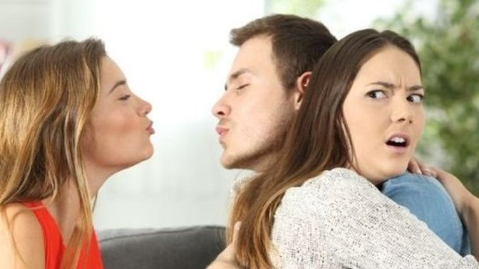 Seni aldatan sevgilin ; elimde değil aşkım bende "aldatma geni" var kendime hakim olamıyorum dese tepkin ne olur 🙄?