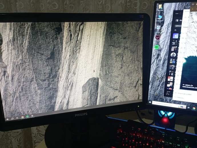 Monitörün görüntüsü neden böyle piksel piksel?