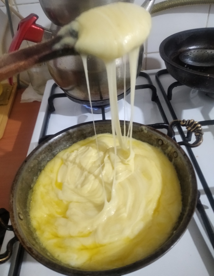 Akşam yemeğinde kuymak yenir mi?