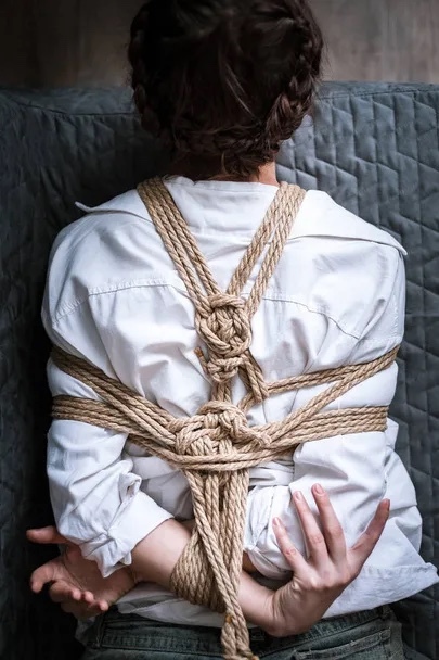 Shibari/bondage ile ilgilenenler var mı?