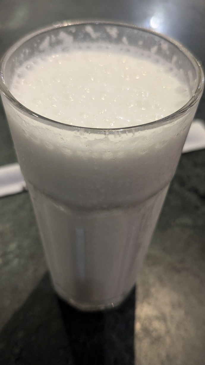 Ayy çok seviyorum ayrana bayılırım buz gibi içtikçe içesim geliyor 😋