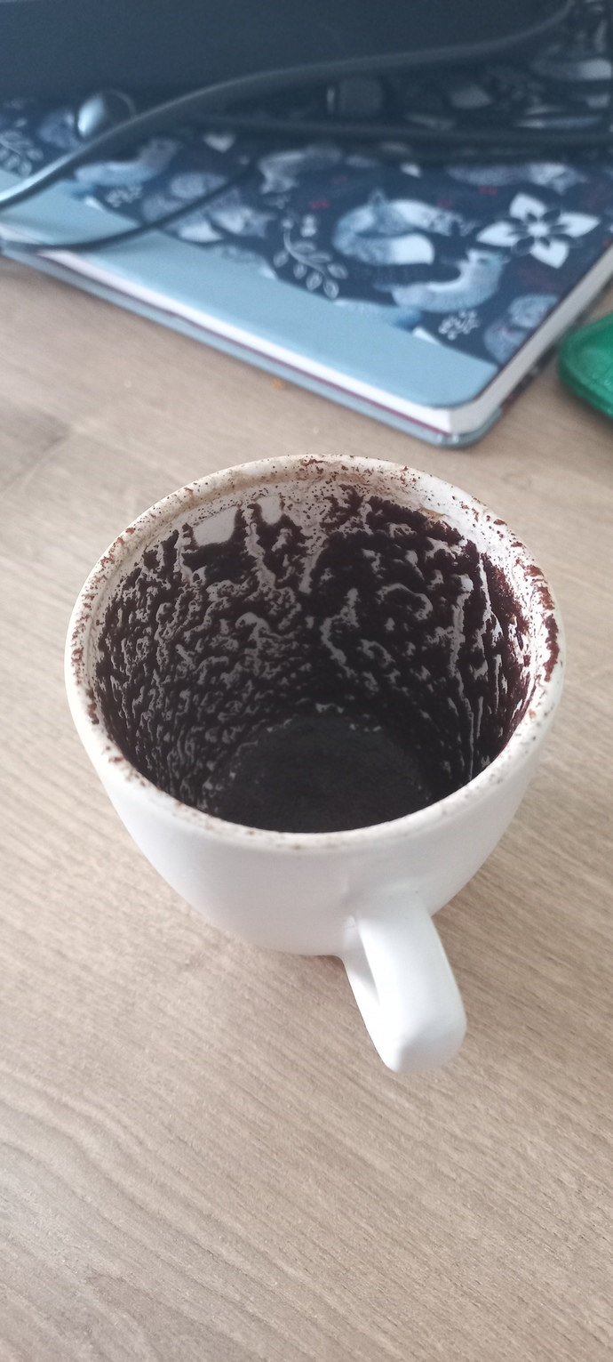 Aşk hayatımda neler var? neler çıkmış? kahve falımı yorumlar mısınız:)?