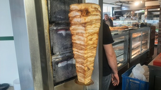 Tavuk döner yermisiniz?