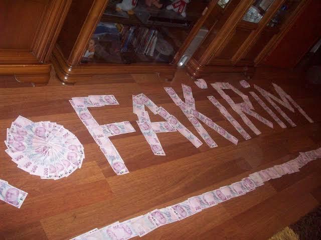 Bana fakirliğin resmini yapabilir misin Abidin?