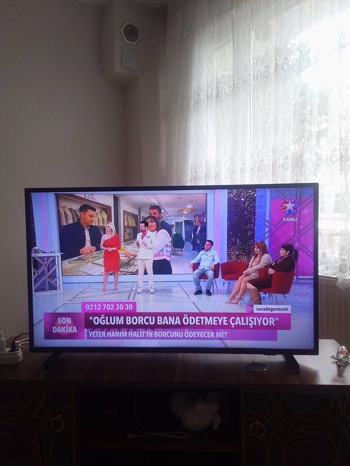 Sizin de böyle izlediğiniz antin guntin programlarınız var mı😂?
