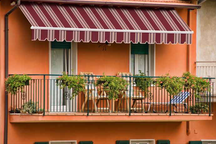Balkon süpürmek için en pratik yöntem sence nedir?