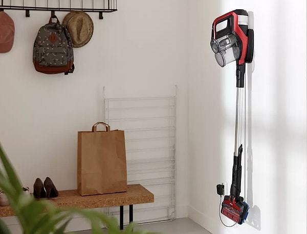 Evini temizlerken dikey süpürge mi robot süpürge mi daha kullanışlı sence?