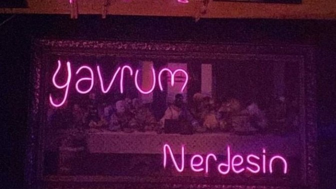 Her erkeği diz çöktüren bir kadın var mi? Her kadın diz çöktüren bir erkek var mı acaba? ?