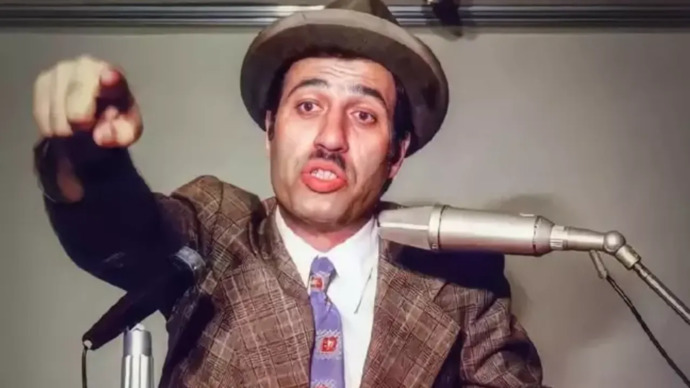 Zübük filmi yeniden çekiliyor. Başrolde Kemal Sunalın rolünde Ali Sunal oynayacak, sizce aynı tadı verir mi?