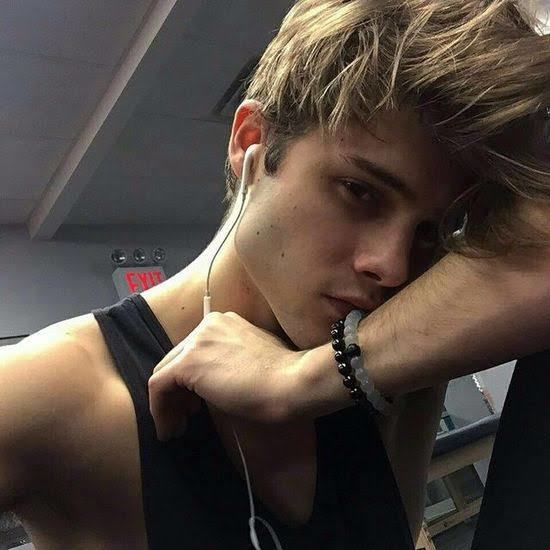 Erkek dediğin baby face mi olmalı?