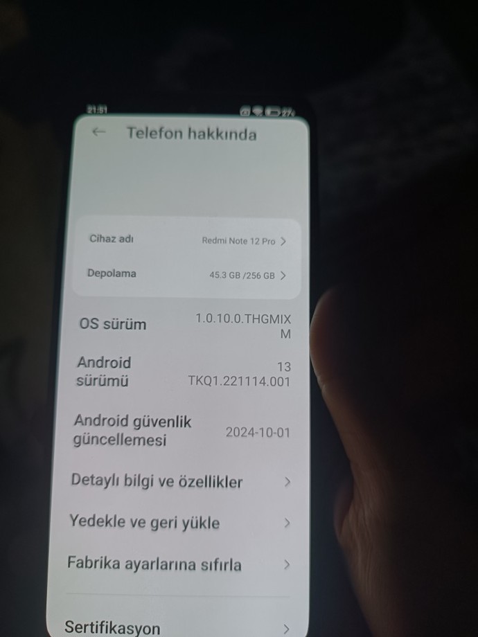 Bu iki telefonun özellikleri hakkında bilgi?