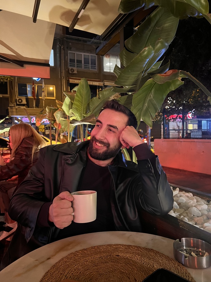 Nasılım arkadaşlar dürüst olursak sevinirim?