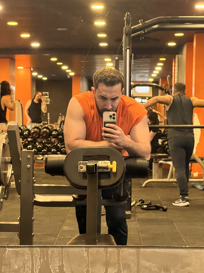 Nasılım arkadaşlar dürüst olursak sevinirim?