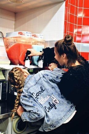 Sosyal medya saçmalamak için mi var ?