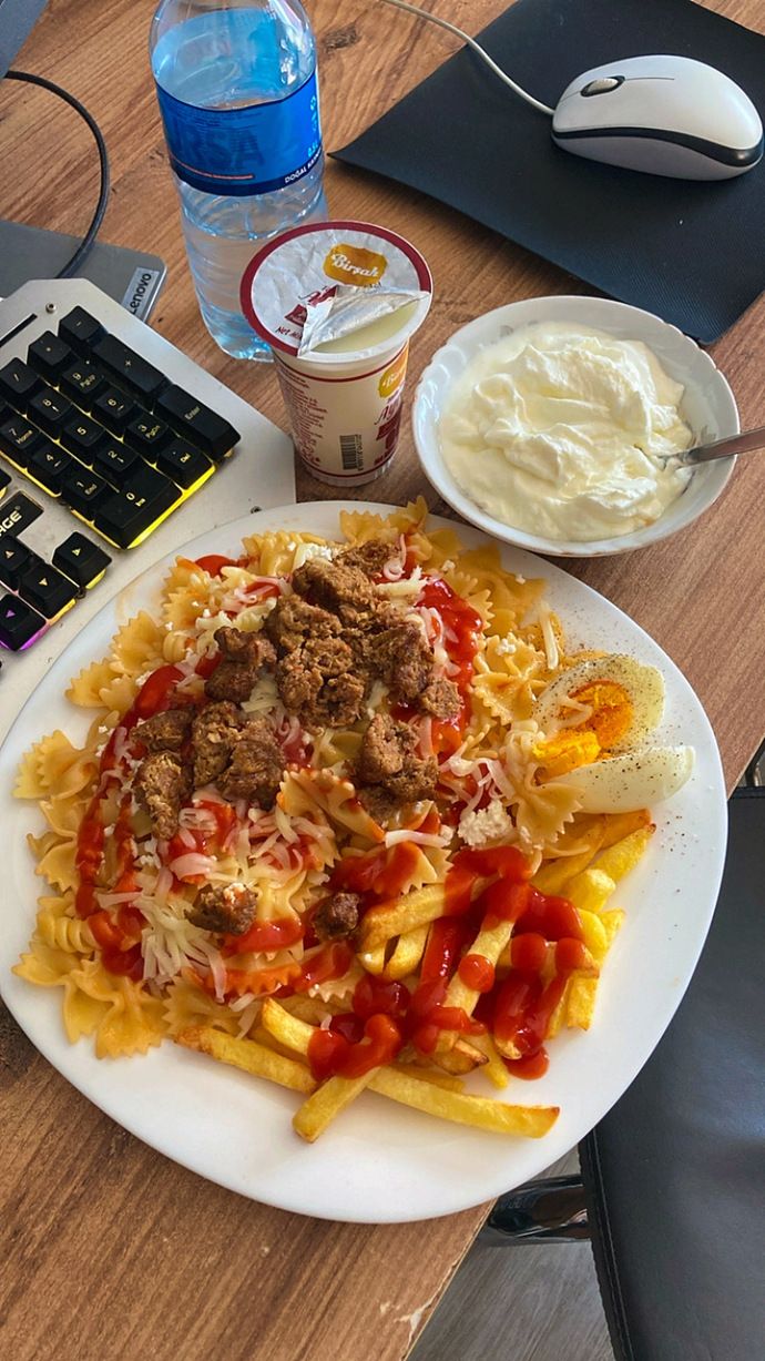 Kimler makarnama eşlik etmek ister 😋🤔?