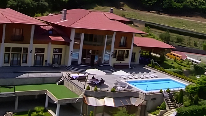 Hangi ev daha güzel ve hangisinde yaşamak isterdiniz?