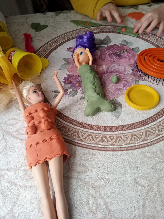 27 yaşında olmam bebeklerle oynamama engel mi?