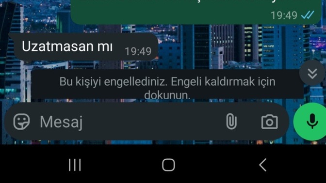 Biri vardi niye bu böyle yapti ki? Önce kendisi istedi rahatsiz etmek istemedim ozur dilerim dedi? sonra bana yazma uzatma dedi?