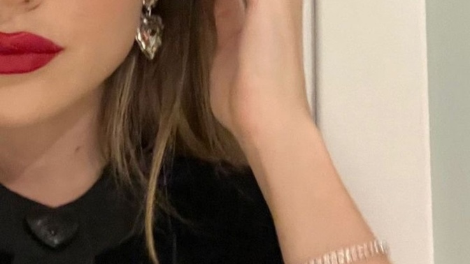 Kızlarım bu renge yakın ruj önerebilir misiniz?