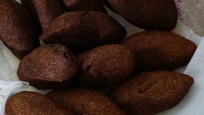 İçli köfte sever misiniz. Bugün kendime içli köfte yaptım nasıl görünüyor sizce?