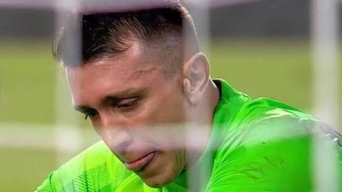 Muslera bu akşamki ıslıkları hak etti mi?
