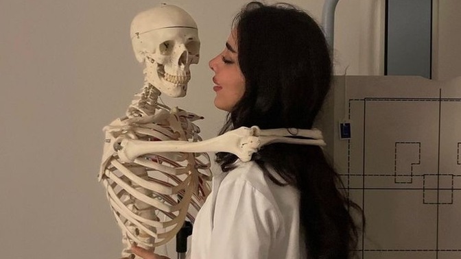 Aşk biterse dost kalmak mümkün mü?