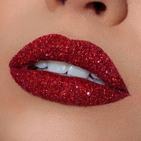 Glitter lipste en çok tercih ettiğiniz renk hangisi?