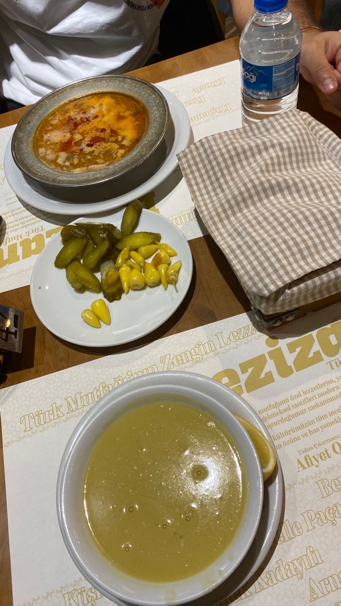 Kelle paça içen kız ve mercimek çorbası içen erkekten olur mu?