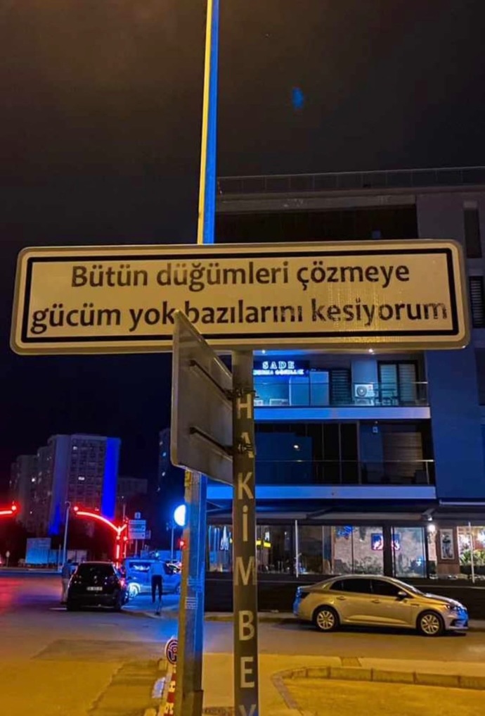 Sizi sevmeyen istemeyen birisine dön diye ısrar eder misiniz?
