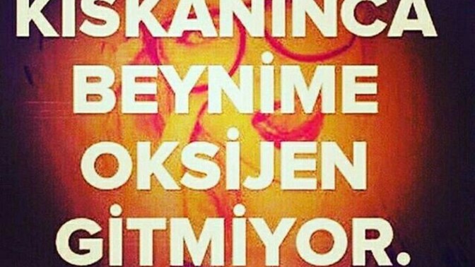 Bir arkadaşınızı başkasından kıskanma zayıflık mı yoksa derin bir sevginin göstergesi mi?