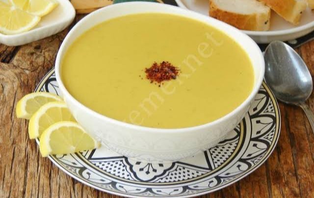Mercimek çorbası salçalı mı olmalı salçasız mı?