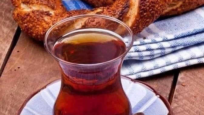 Çay simit sever misin?