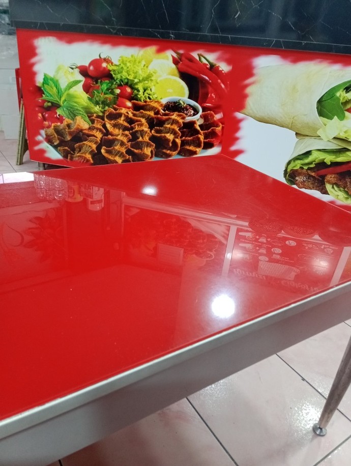 Çiğköfte severmisiniz yanında bide midye?