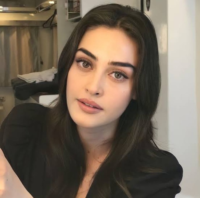 En güzel bulduğunuz kadın oyuncu kim?