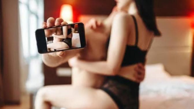 Yaşadığı cinselliği telefona kaydedip sosyal medyada yayınlayanlar hakkında ne düşünüyorsunuz?
