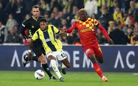 Fenerbahçe 3 - Göztepe 2... Sarı lacivertliler şampiyonluk yarışında kritik virajı kayıpsız geçti! Maçı nasıl buldunuz?