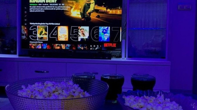 Şu an napiyosun neden?