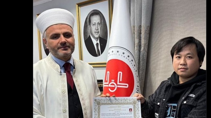 Aşık olduğunuz kişi için dininizi değiştirir misiniz?