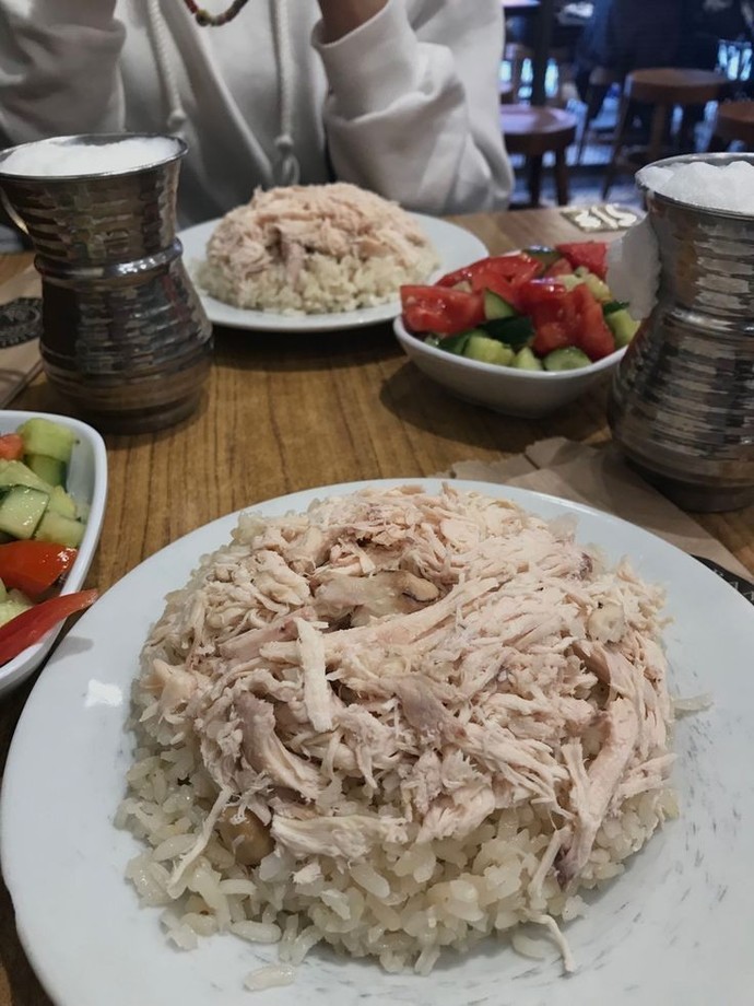 Hagi ünlüyle yemeğe çıkmak isterdiniz?