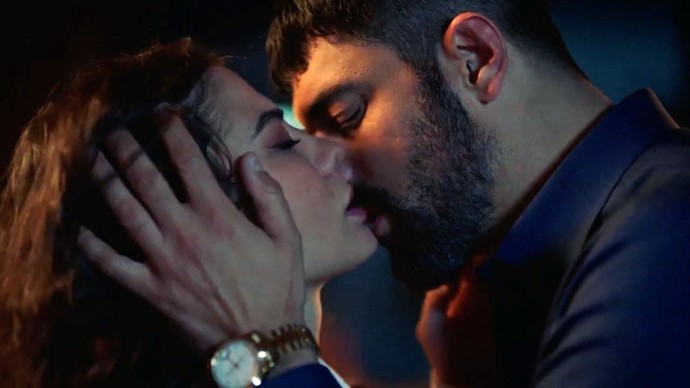 Demet Özdemir ve Engin Akyürek ikilisi çok sevildi! Sence uyumlular mı?