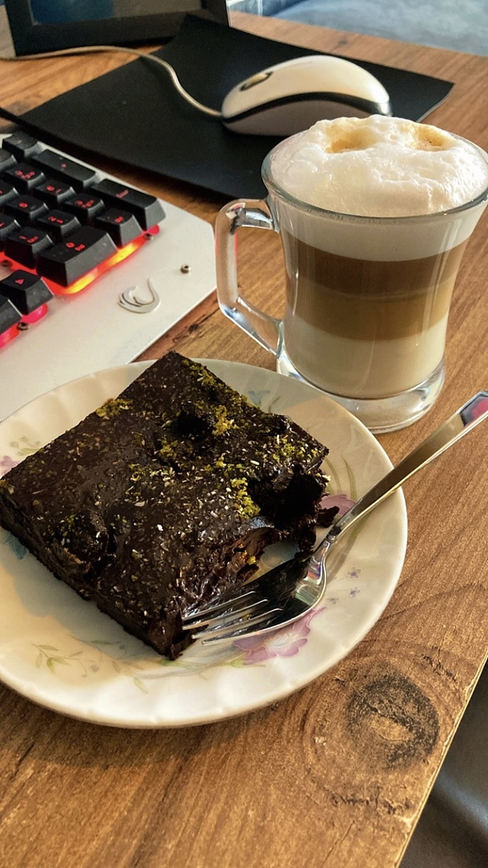 Kimler kahve yanına da brownie ister 🤔?
