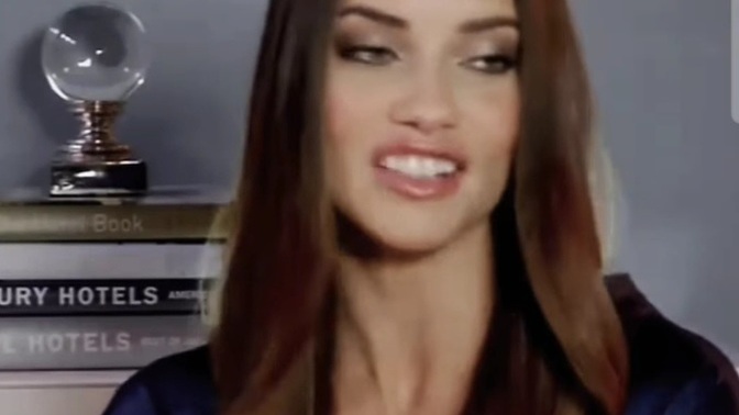 Adriana Lima yı beğenmemek suç mu?