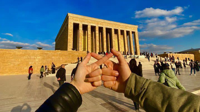 Sevdiğiniz kişinin Atatürk’ü sevmiyor oluşu ilişikinizi etkiler mi?
