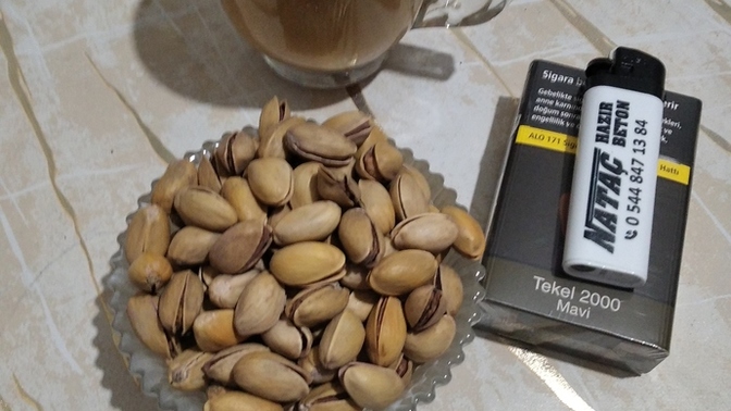 Bana antep fıstığını açıp eliyle yedirecek sevgiliyi nerden bulabilirim?