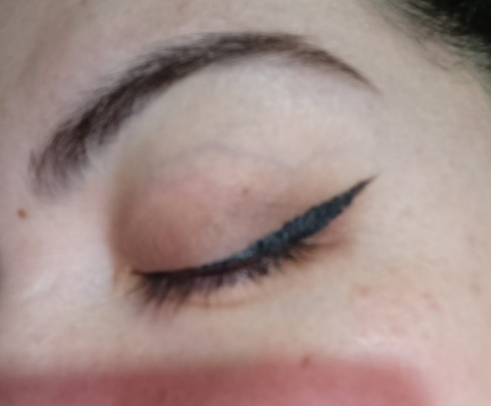 Eyeliner sürmeyi becerebilmiş miyim?