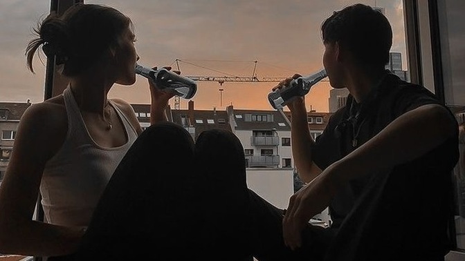 Erkekler neden kadınların dostça davranışlarını flört zannediyor?