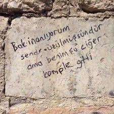 Duvar yazılarını okumayı sever misiniz?