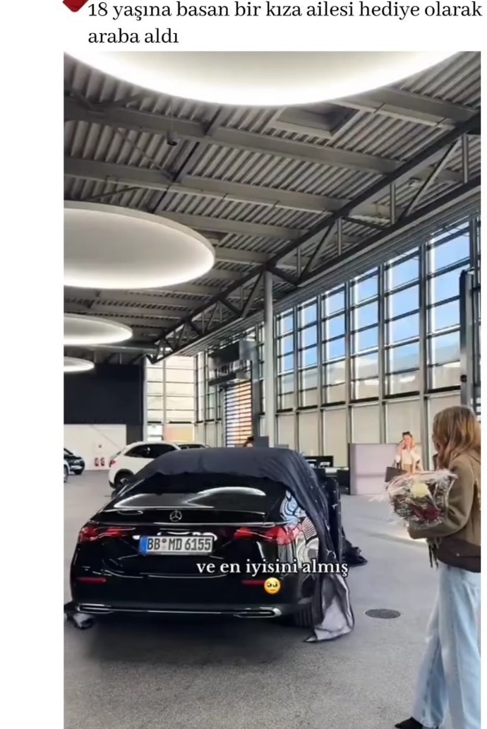 18 yaşındaki kıza, ailesinin aldığı son model Mercedes?