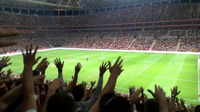 Size bir maçı canlı izlemeniz için bir bilet alacak olsaydım, bu hangi maça ait olurdu söyleyim mi?