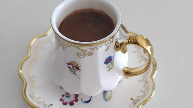Kimlere Türk kahvesi ikram edeyim?